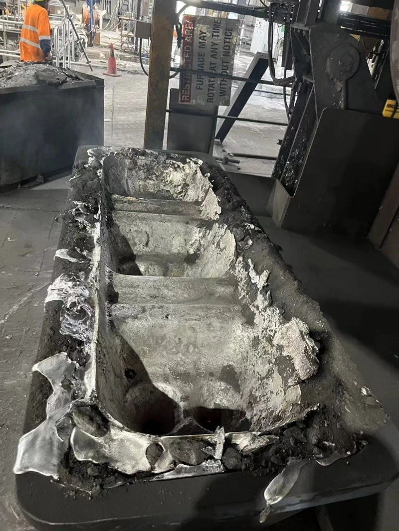 Aluminum dross press system 4